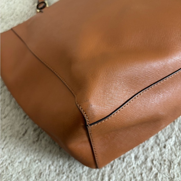 Tory Burch Brown Saffiano Leather Tote Bag 🤩 - Picture 7 of 10